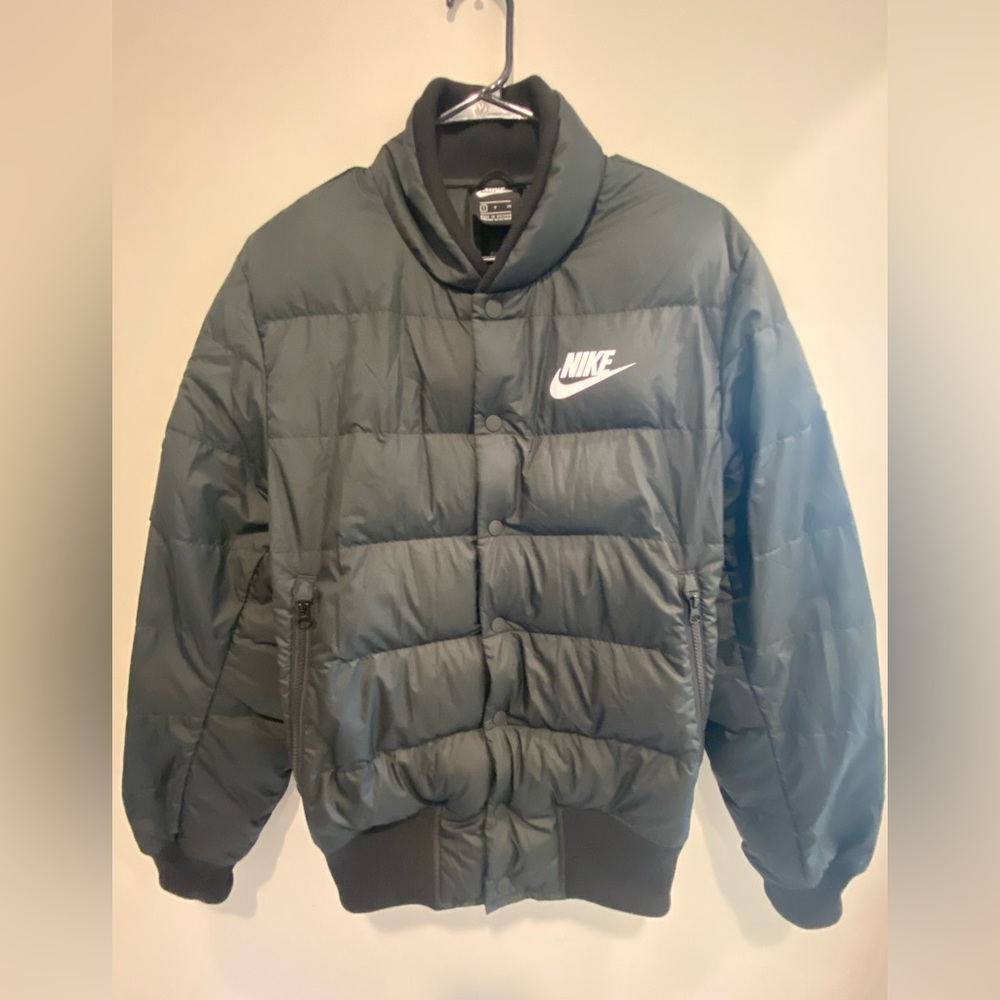 NIKE Like New Mens Bomber Down Insulated Jacket